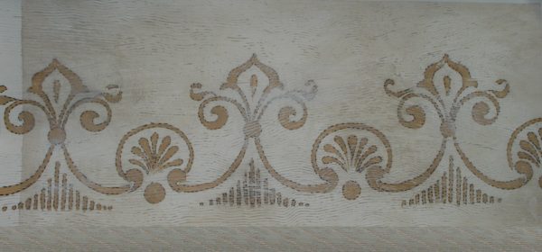 Border ornament in plaster, stitches